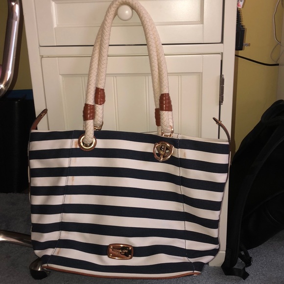 Michael Kors Handbags - Michael Kors Bag